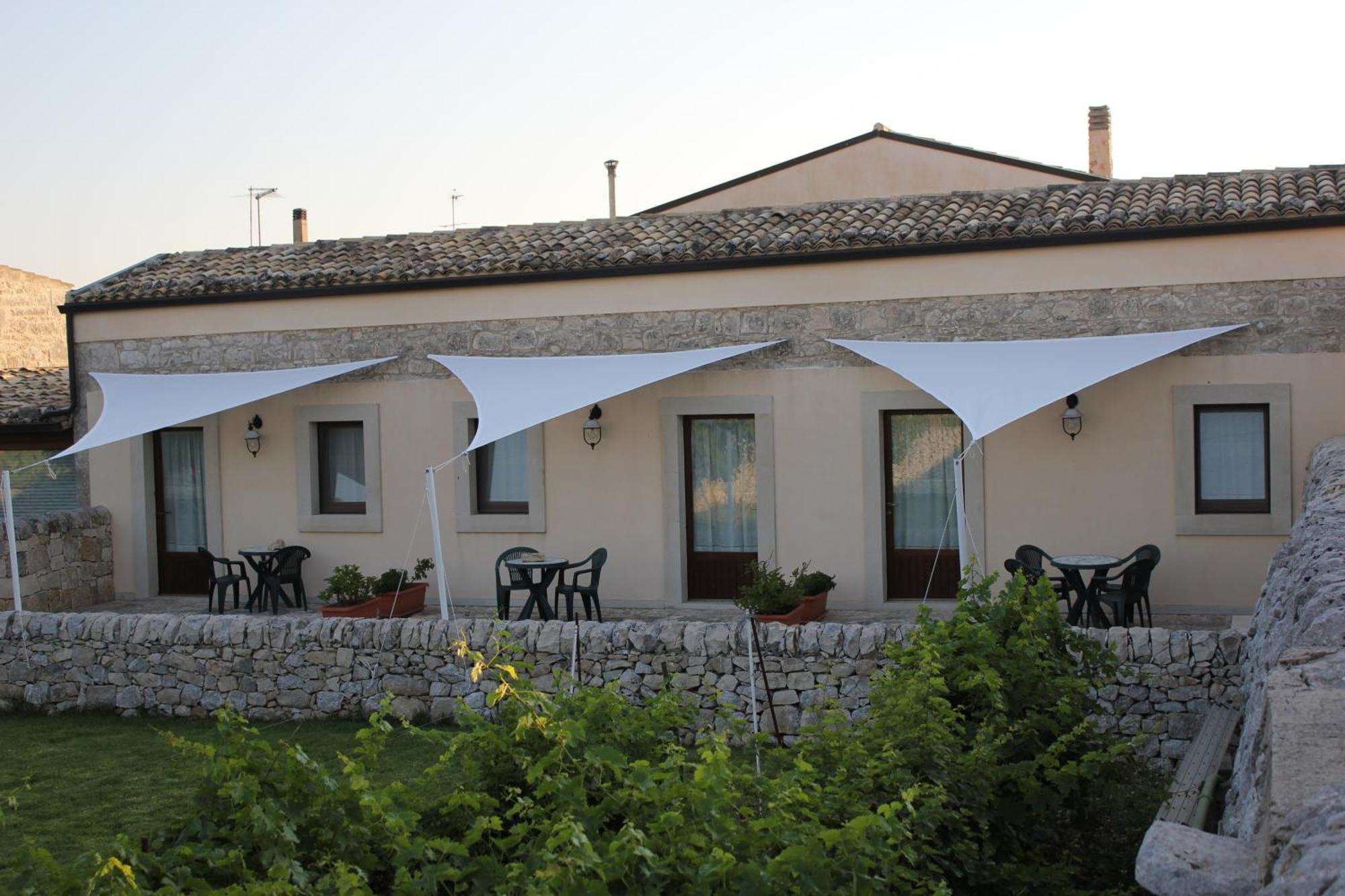 Mastro Vanni - Urban Masseria Ragusa Exterior foto